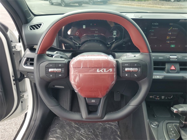 2025 Kia K4 GT-Line photo 6