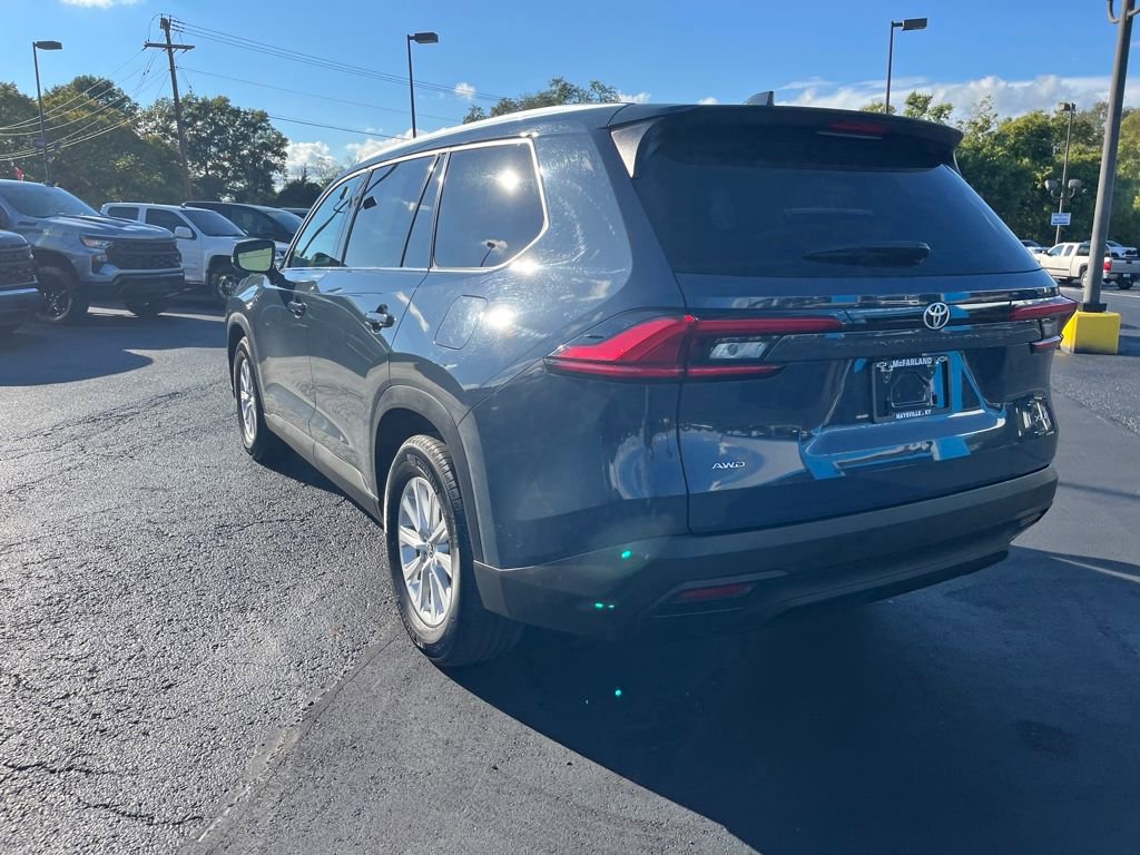 2024 Toyota Grand Highlander XLE photo 3