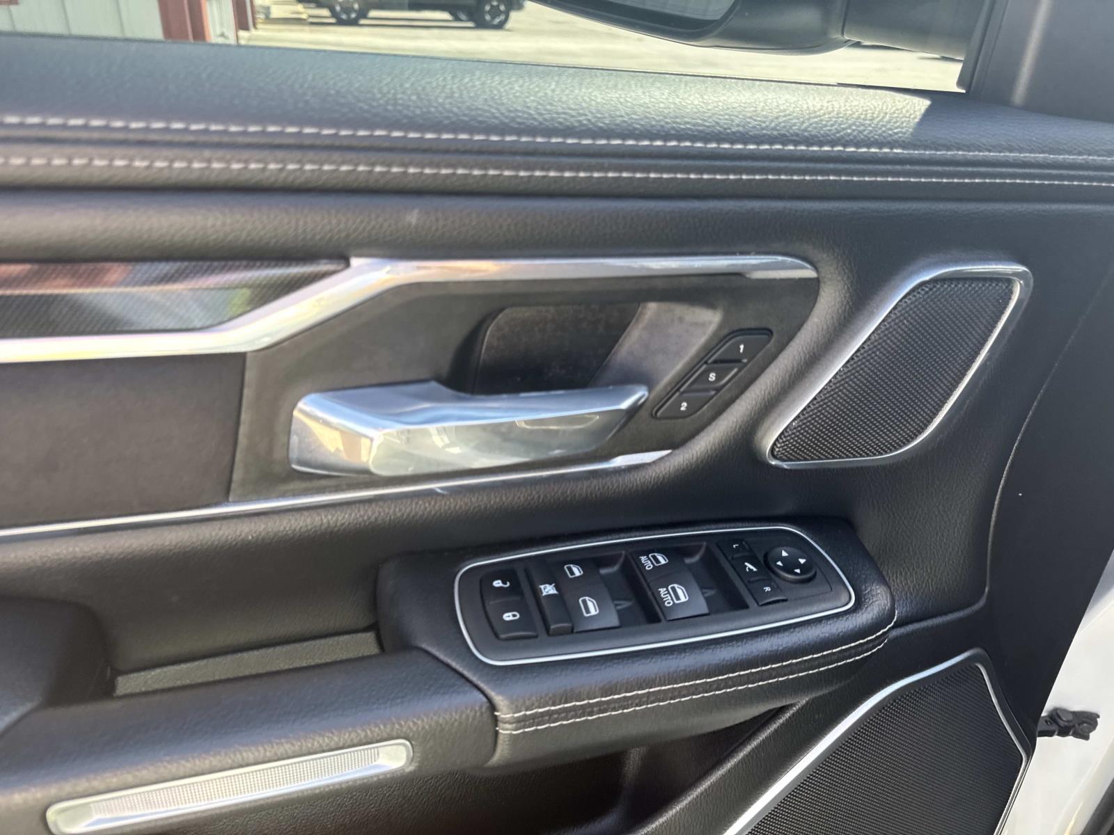 2022 Ram 1500 Laramie photo 18