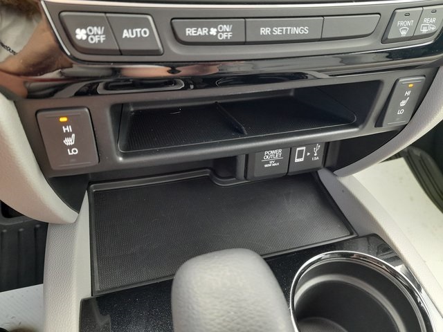 2018 Honda Ridgeline RTL-E photo 24