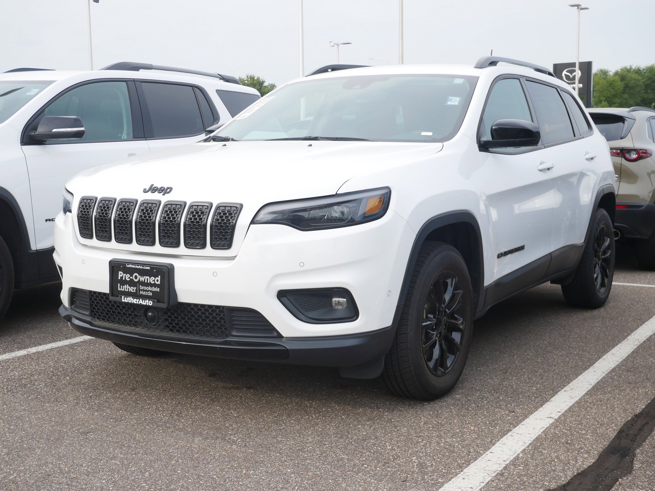 2023 Jeep Cherokee Altitude Lux photo 3