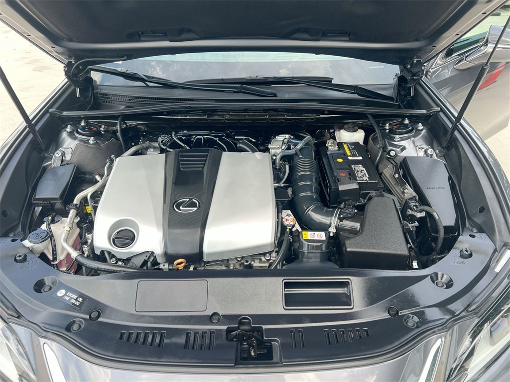 2019 Lexus ES 350 photo 8