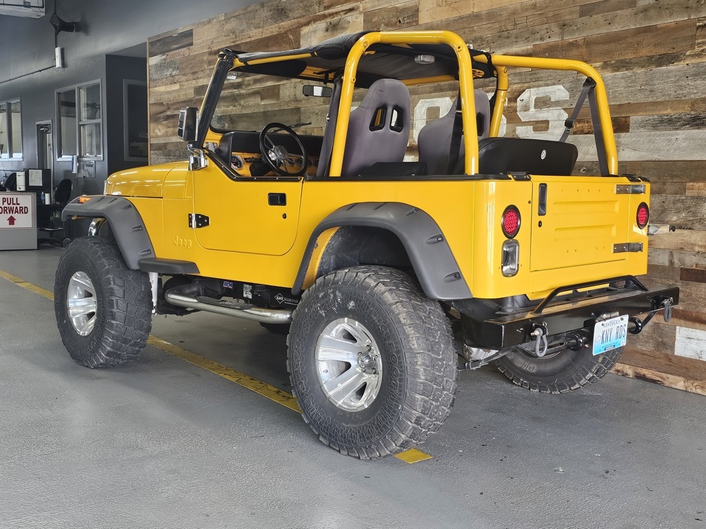 1992 Jeep Wrangler S photo 2