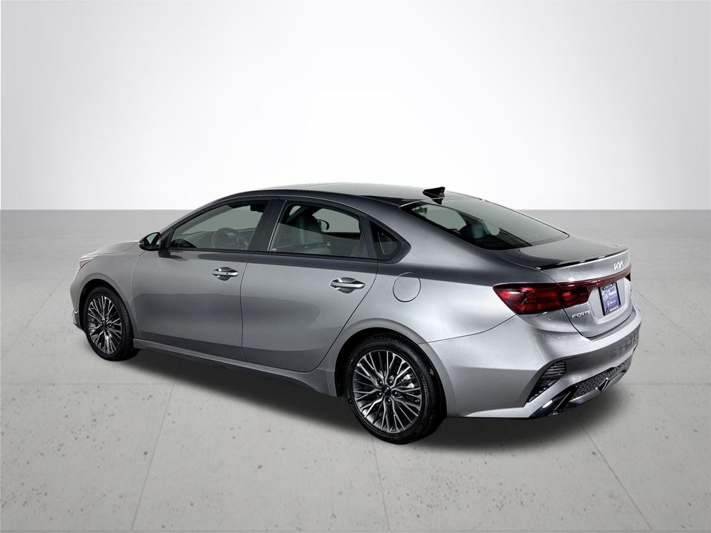 2024 Kia Forte GT-Line photo 8