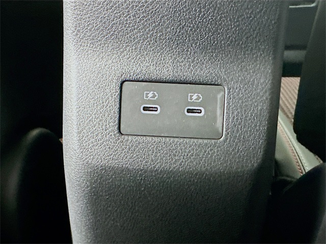 2025 Nissan Kicks SR photo 23