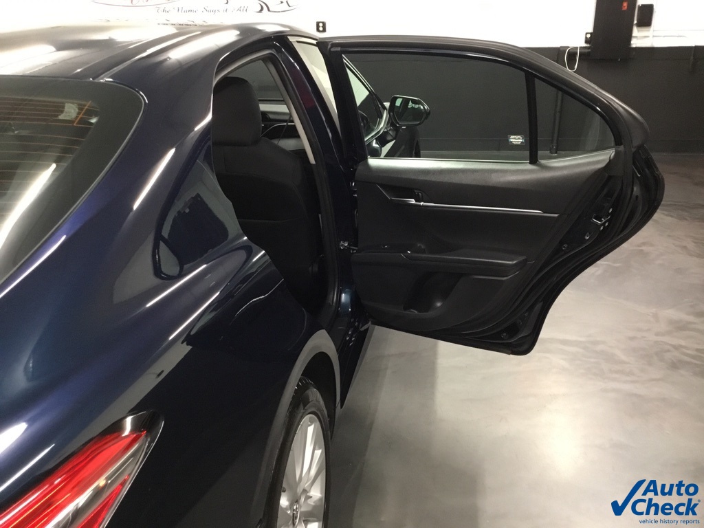 2020 Toyota Camry LE photo 31