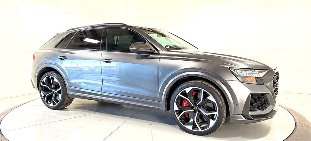 2022 Audi RS Q8 photo 3