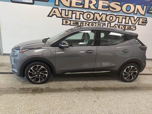 Used 2022 Chevrolet Bolt EUV Premier with VIN 1G1FZ6S0XN4132384 for sale in Detroit Lakes, Minnesota