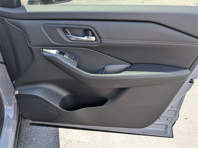 2024 Nissan Rogue SL photo 35