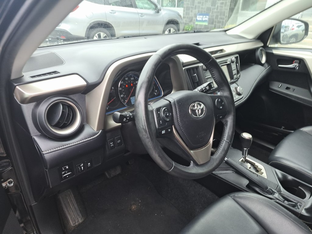 2014 Toyota RAV4 Limited photo 10