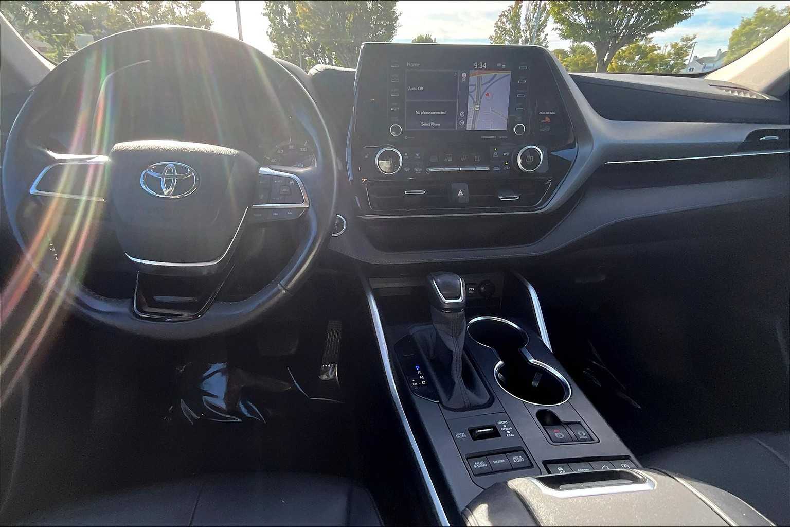 2020 Toyota Highlander XLE photo 7