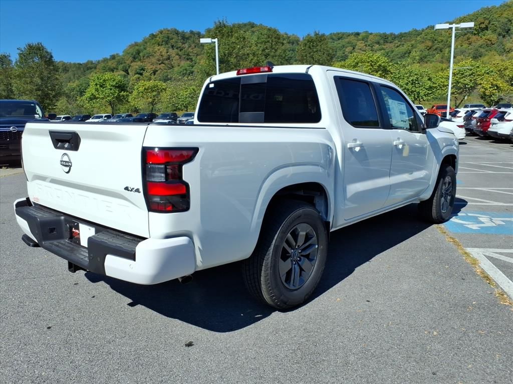 2026 Nissan Frontier SV photo 3