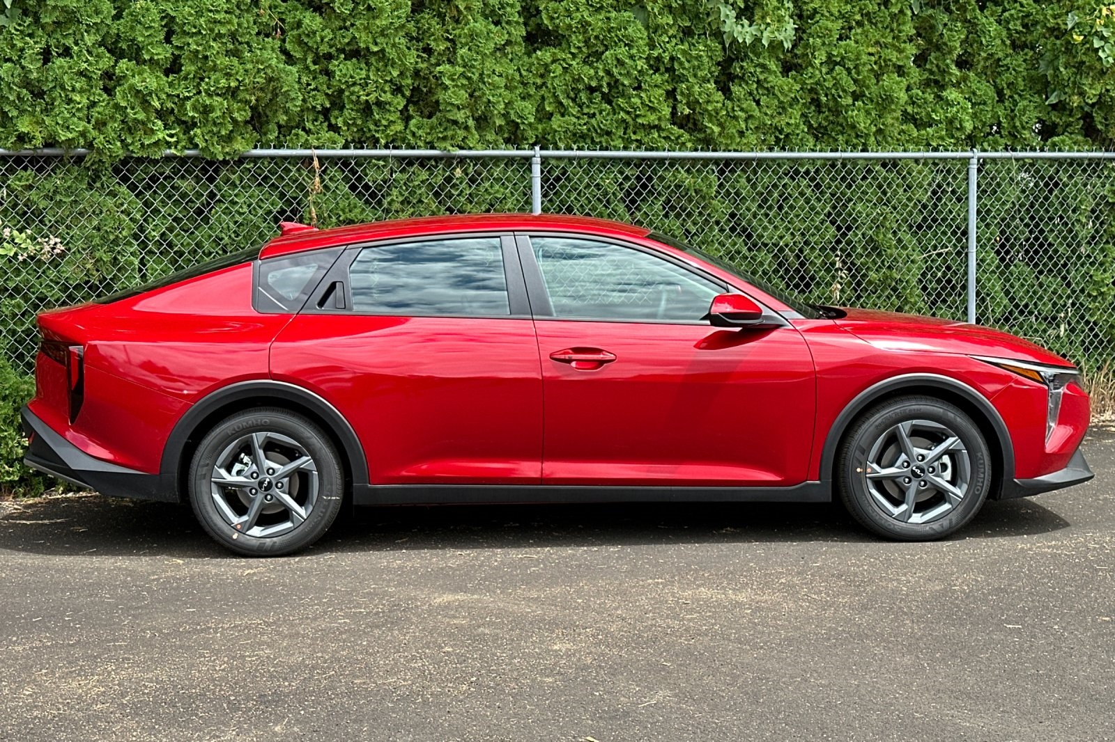 2025 Kia K4 LXS photo 2
