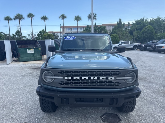 2023 Ford Bronco Badlands photo 2