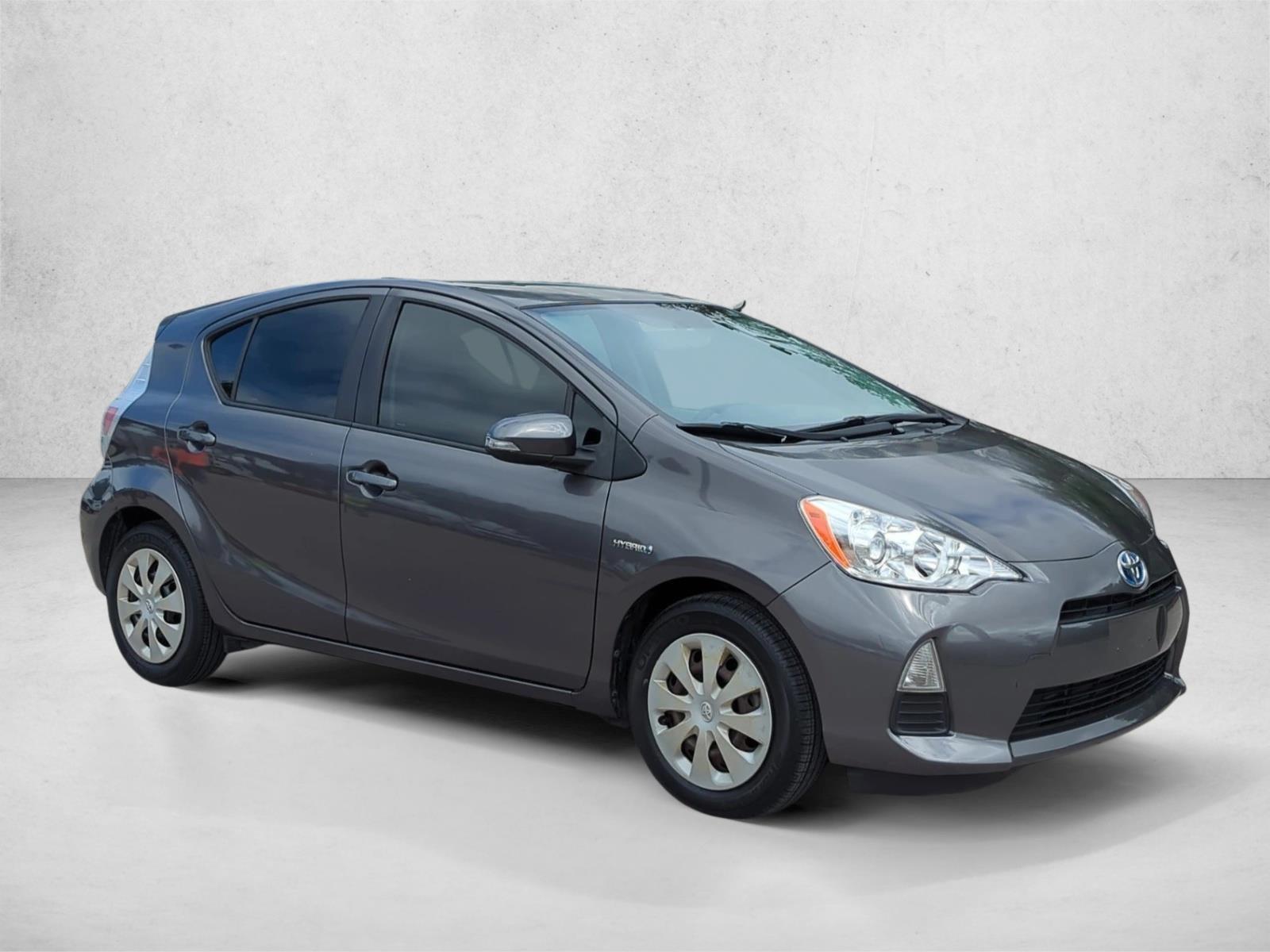 2013 Toyota Prius C Two photo 2