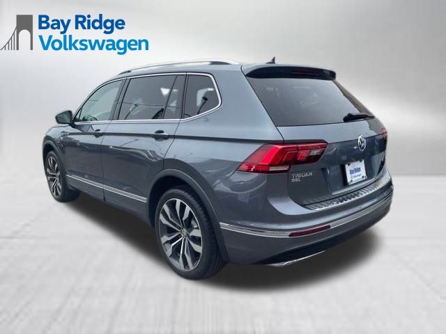 2020 Volkswagen Tiguan SEL Premium R-Line photo 2