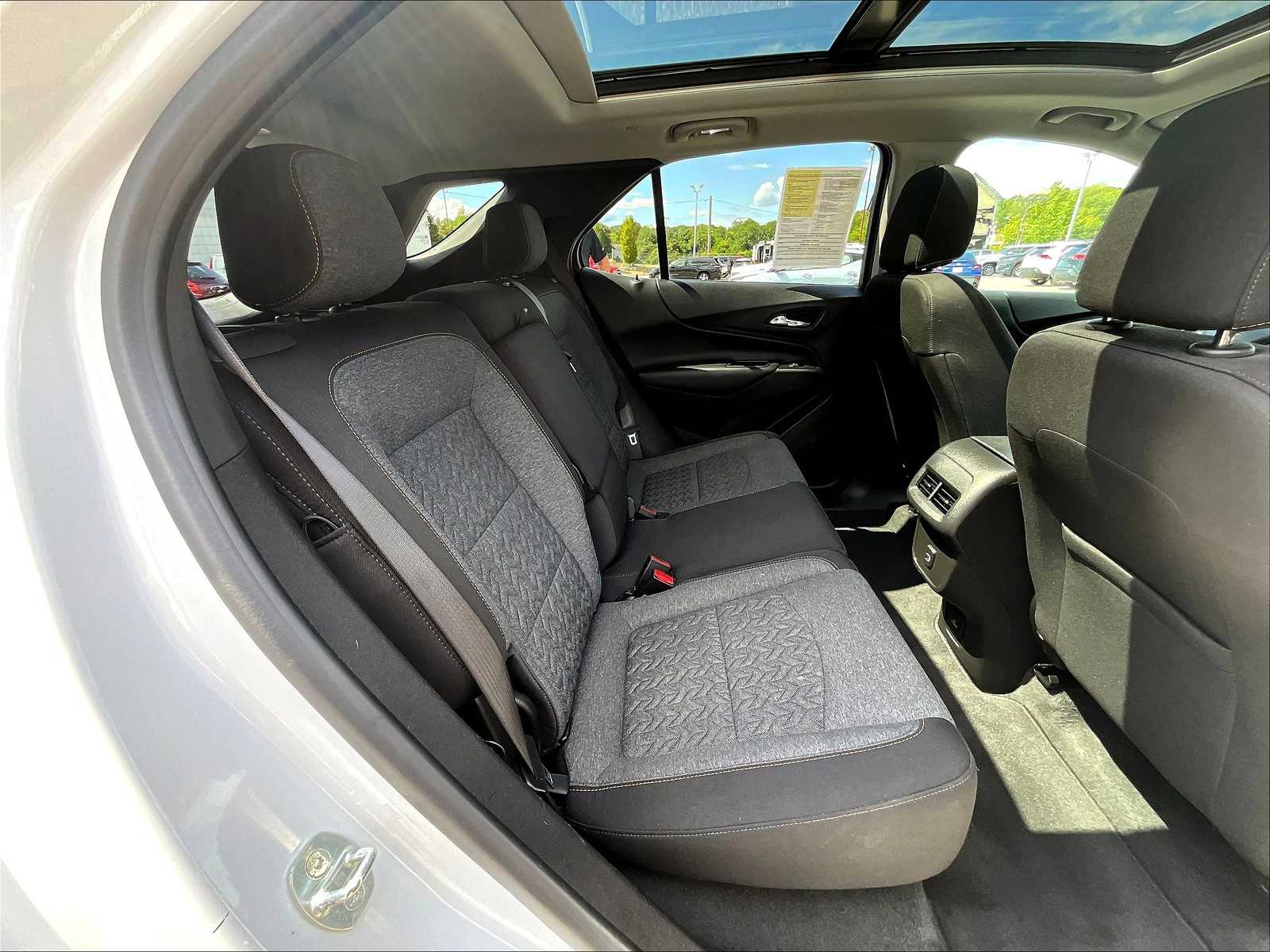 2022 Chevrolet Equinox LT photo 16