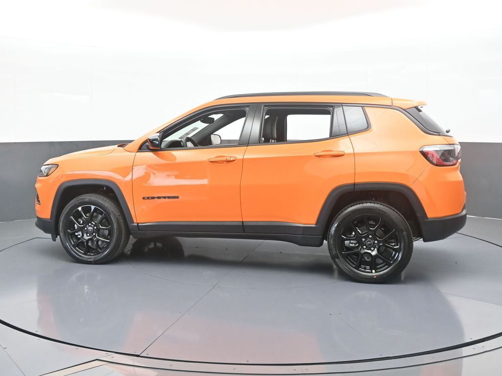 2026 Jeep Compass Latitude Altitude photo 3