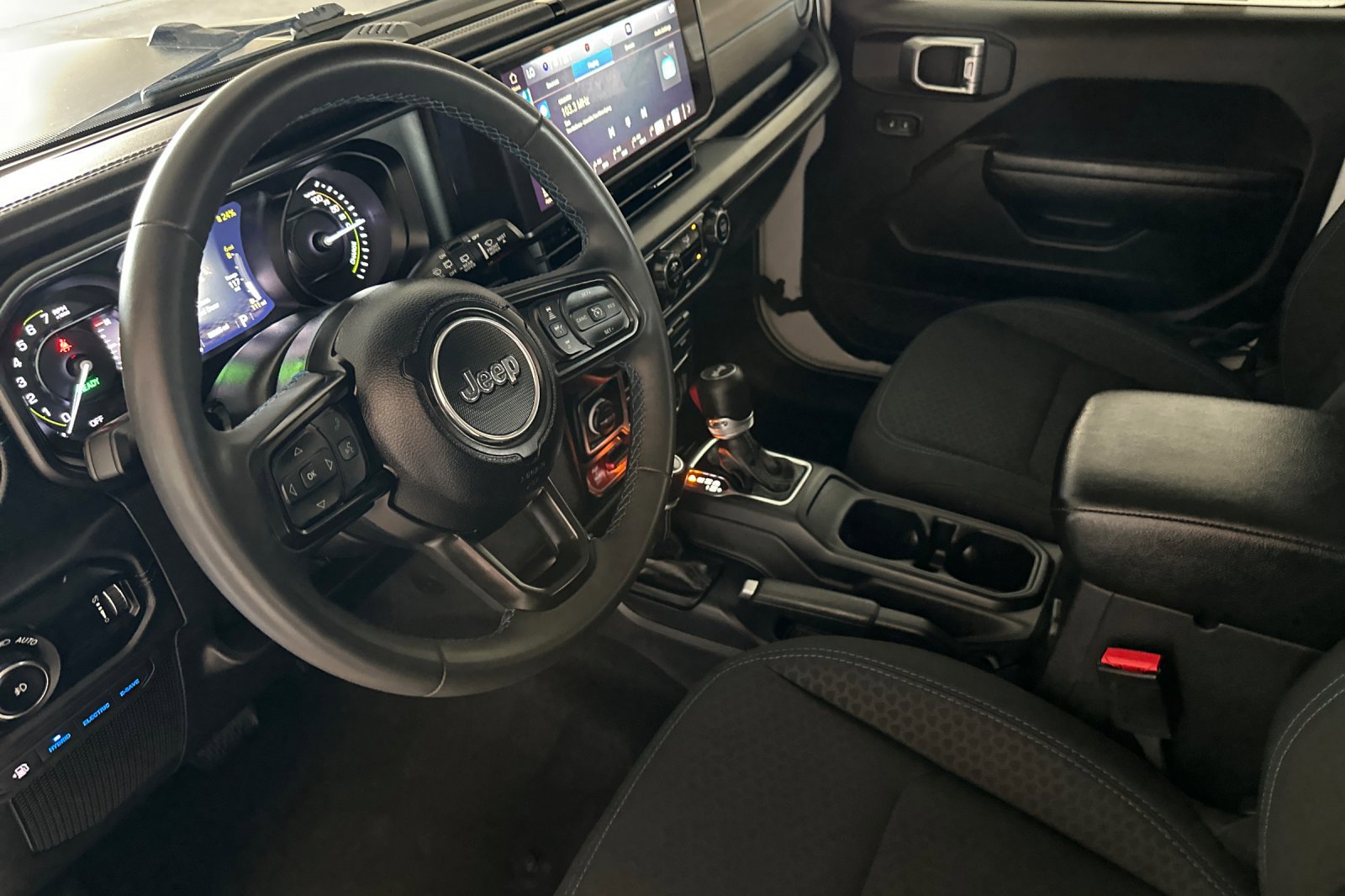 2024 Jeep Wrangler Rubicon 4xe photo 10