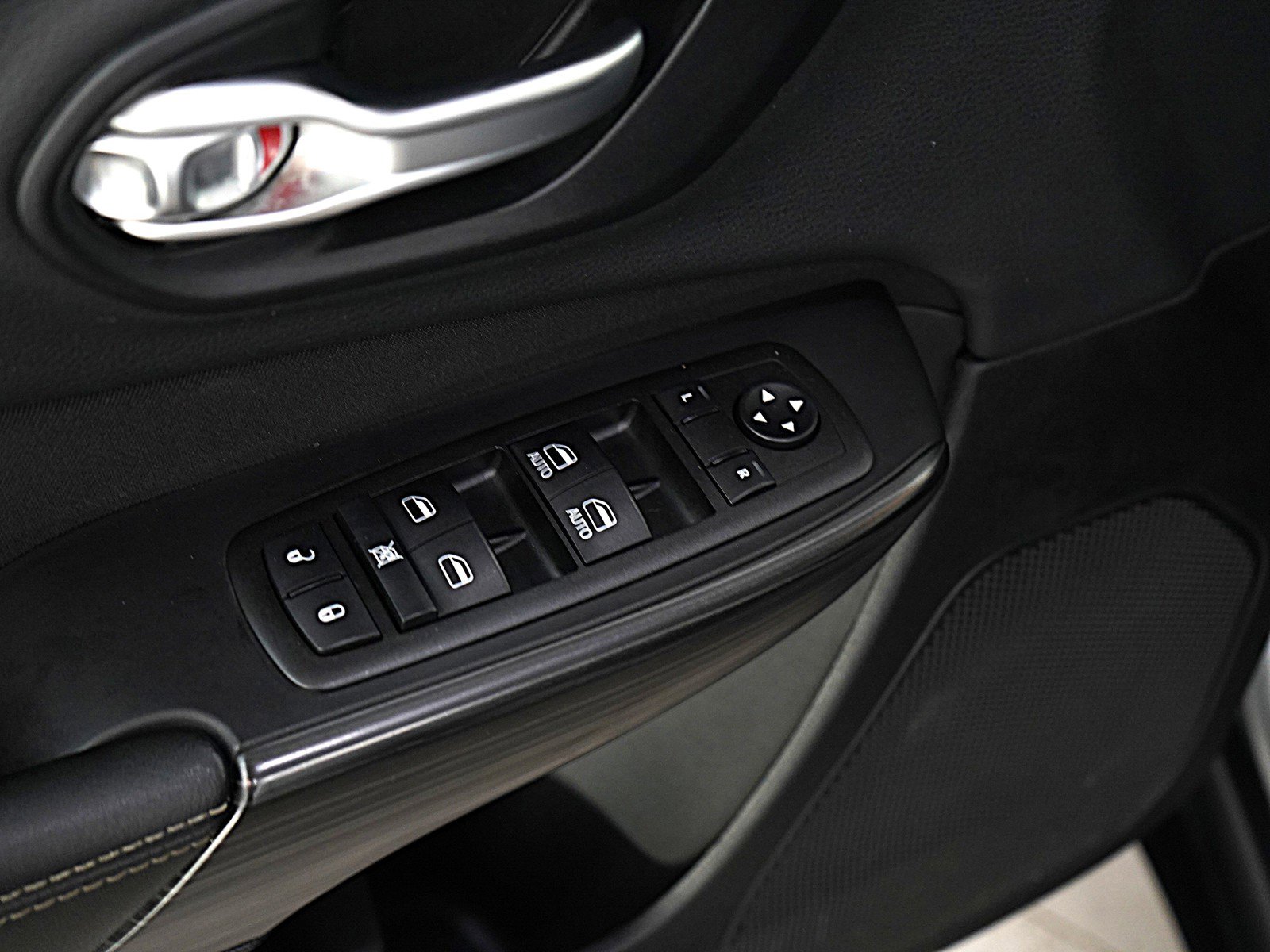 2014 Jeep Cherokee Latitude photo 17