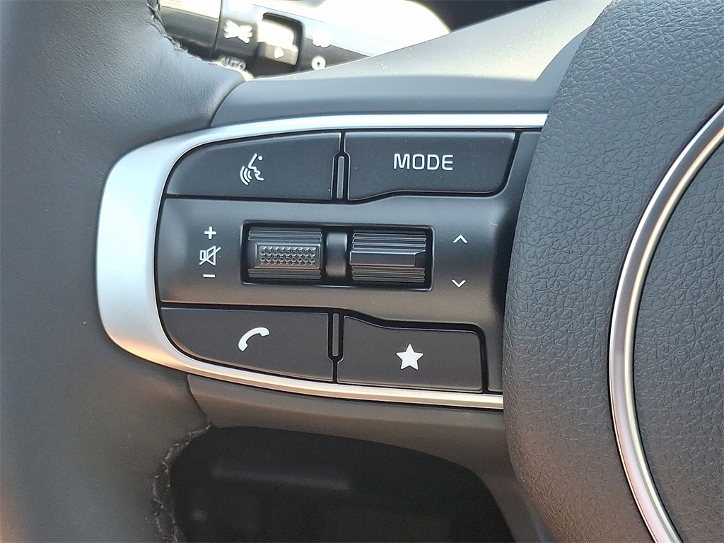 2025 Kia K5 GT-Line photo 19