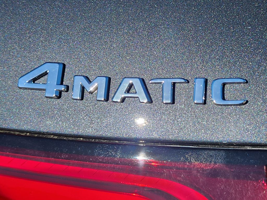 2026 Mercedes Benz GLC 300 4MATIC photo 9