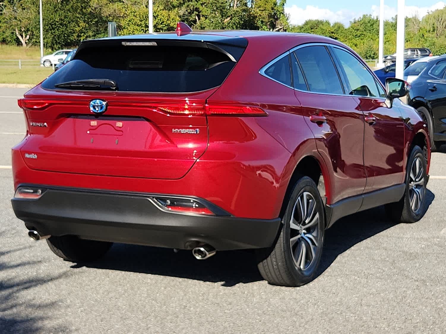 2022 Toyota Venza LE photo 3