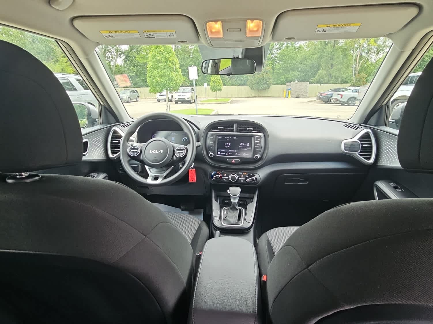 2023 Kia Soul LX photo 12