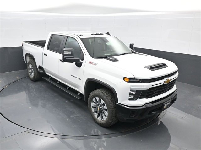 2026 Chevrolet Silverado HD Custom's photo
