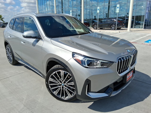 2026 BMW X1 28i's photo