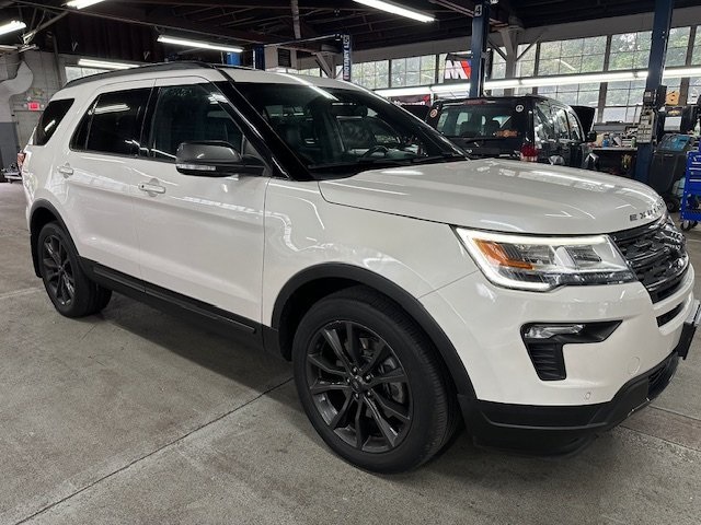 2018 Ford Explorer XLT photo 5