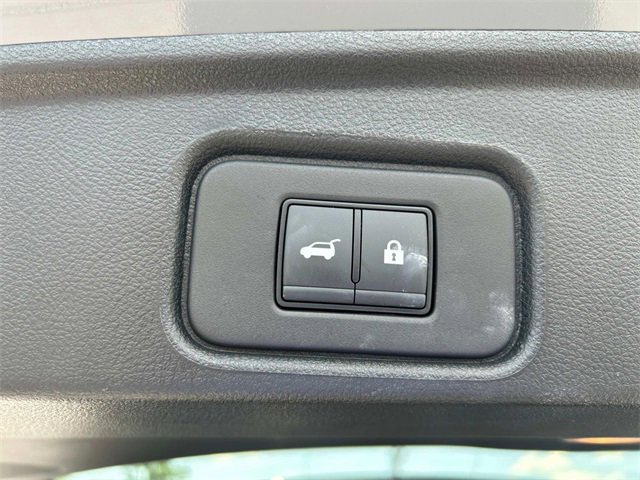 2024 Nissan Pathfinder Platinum photo 19
