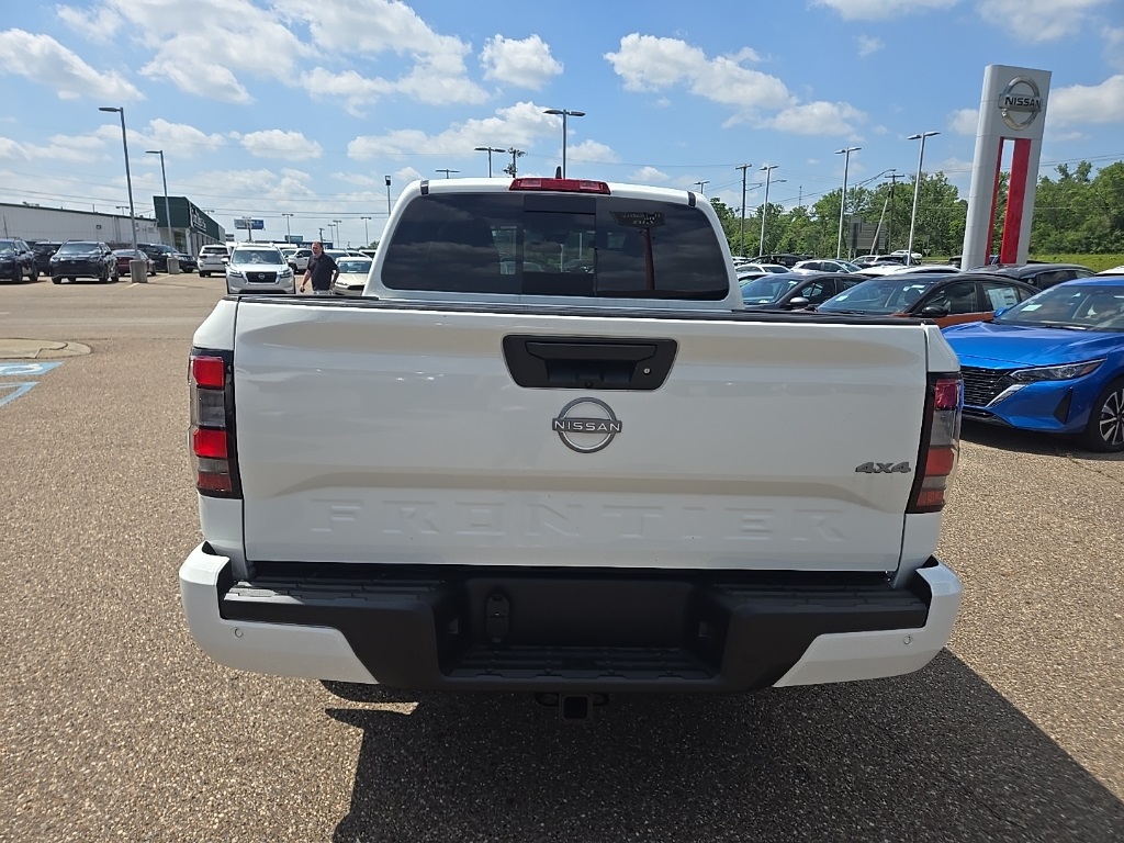 2025 Nissan Frontier Crew Cab SV photo 6