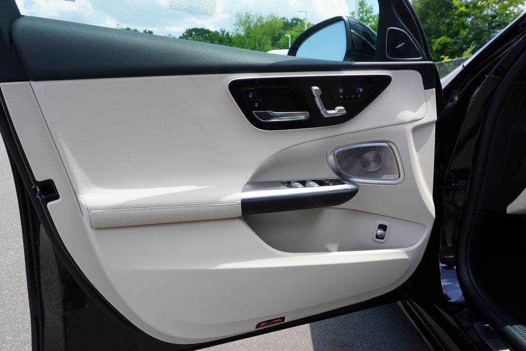 2025 Mercedes Benz C 300 photo 18