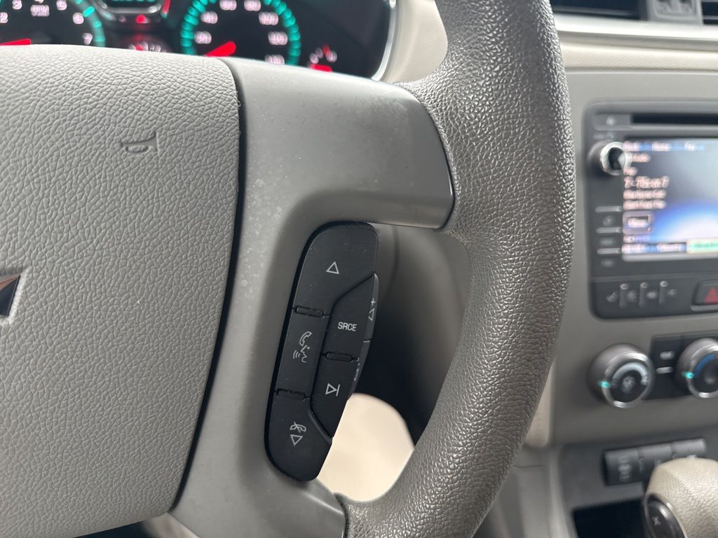 2017 Chevrolet Traverse LS photo 12