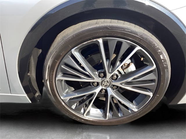 2023 Toyota Prius XLE photo 12