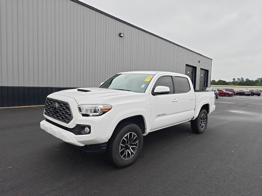 2023 Toyota Tacoma TRD Sport photo 3