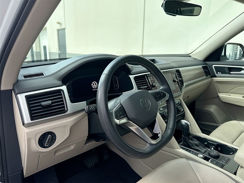 2021 Volkswagen Atlas SEL Premium photo 9