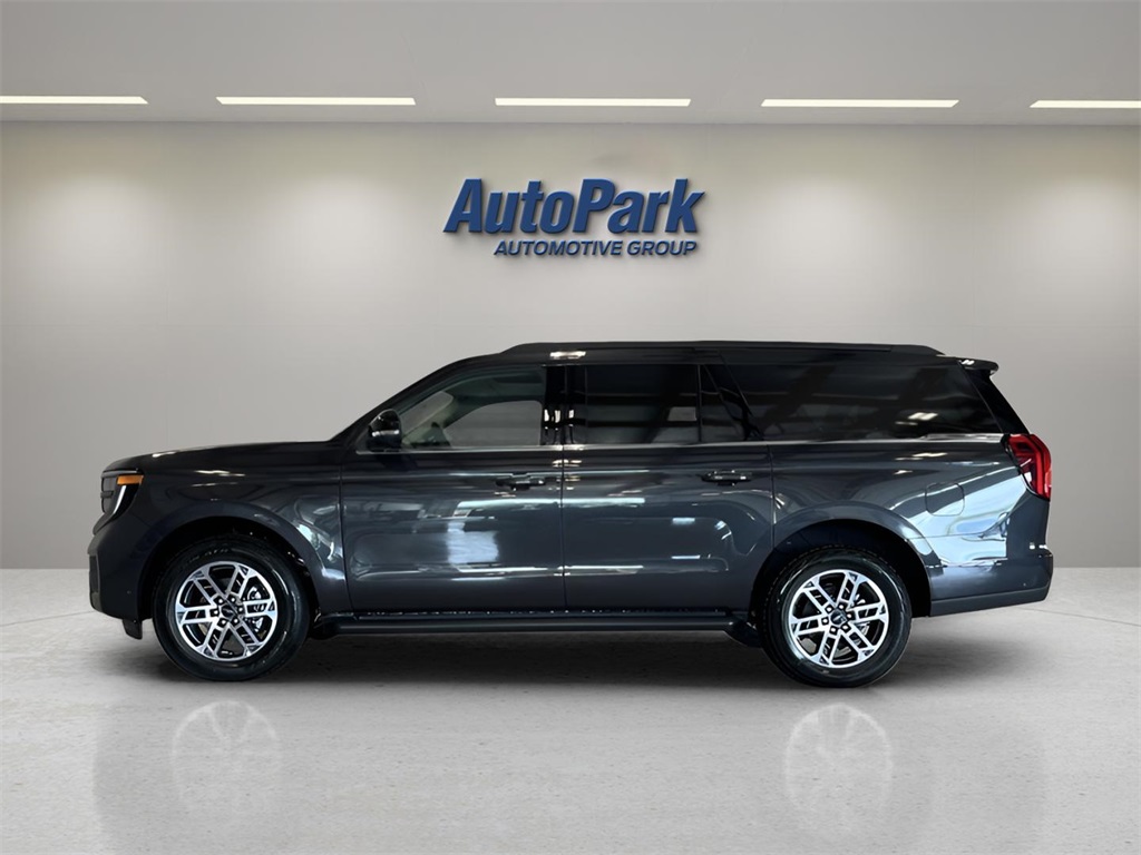 2025 Ford Expedition MAX photo 2