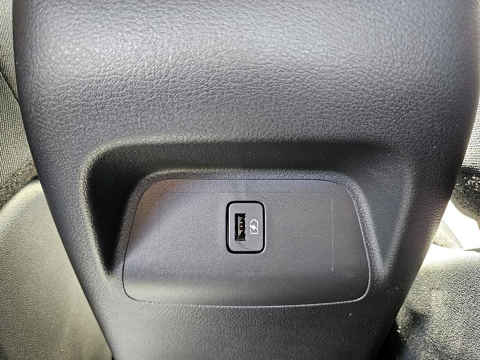 2025 Nissan Sentra SV photo 11
