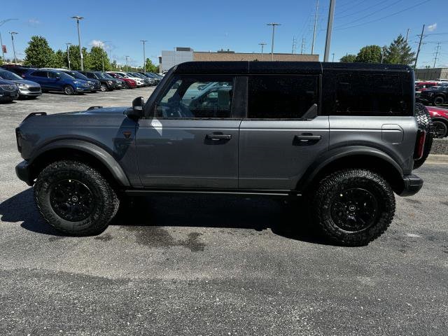 2025 Ford Bronco Badlands photo 2