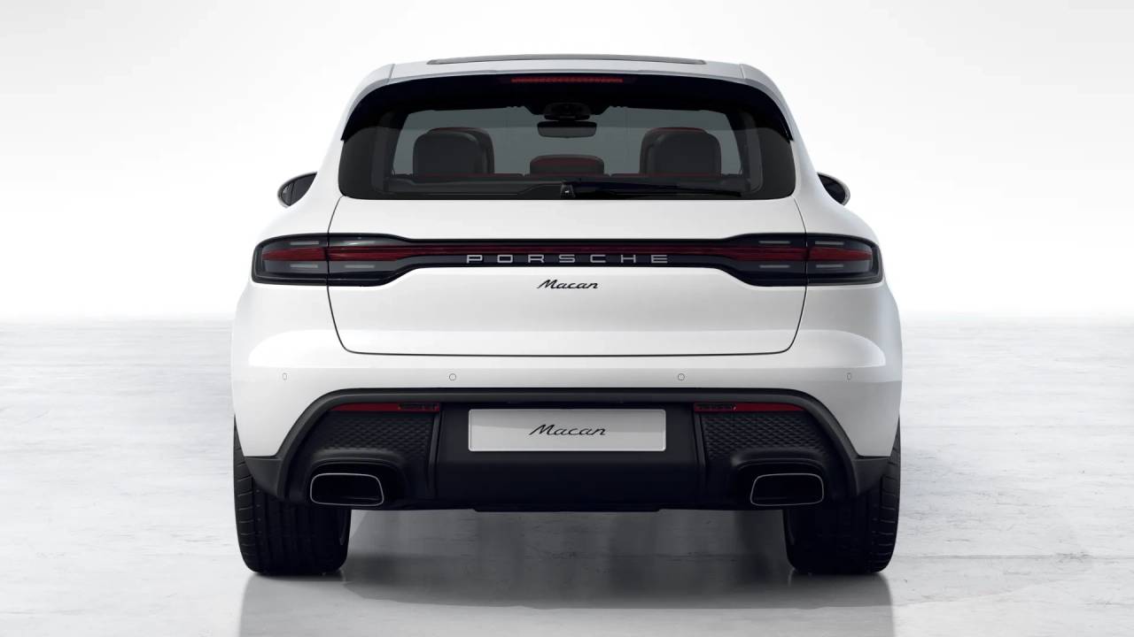 2026 Porsche Macan T photo 8
