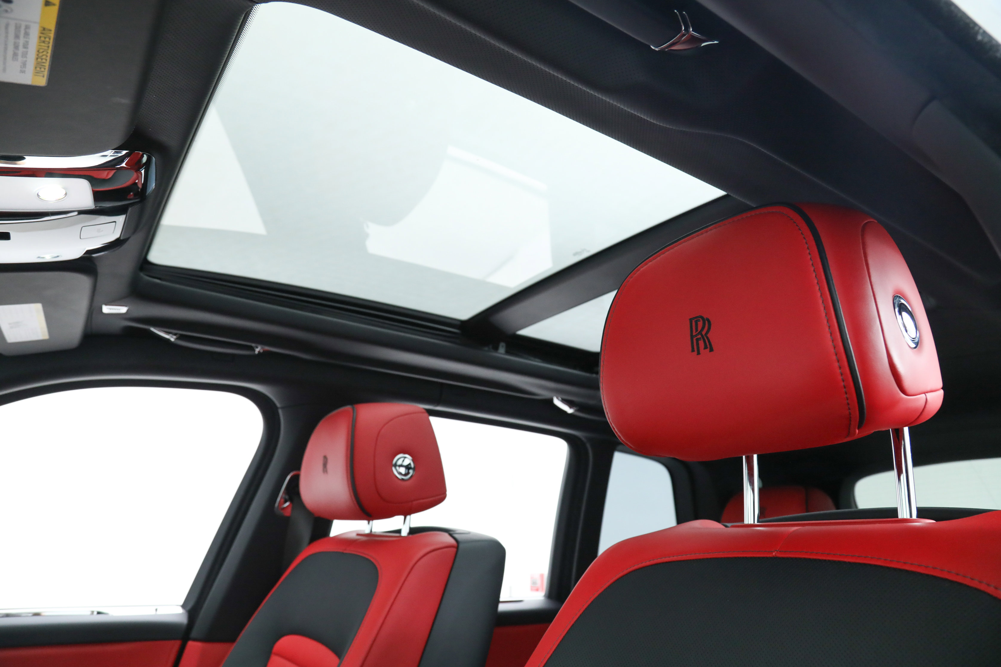 2023 Rolls Royce Cullinan Black Badge photo 28