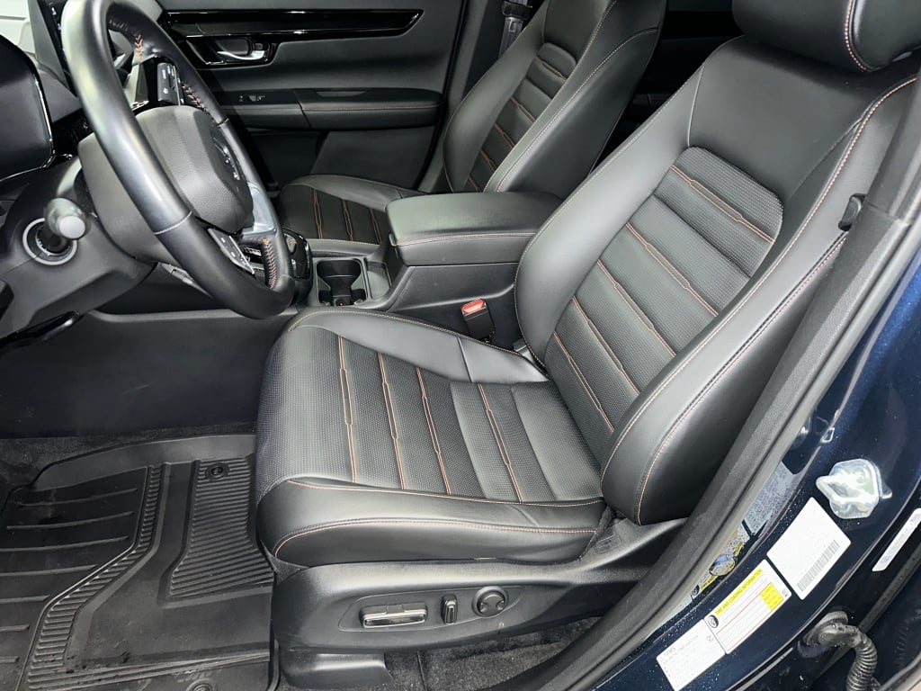 2025 Honda CR-V Hybrid Sport Touring photo 2