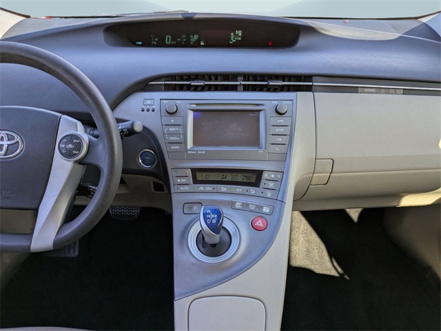 2015 Toyota Prius Four photo 12