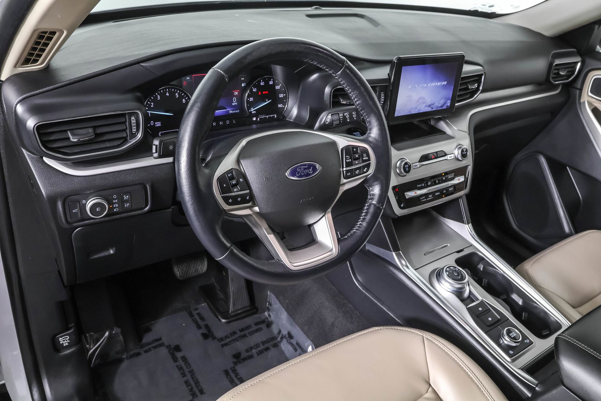 2022 Ford Explorer XLT photo 2