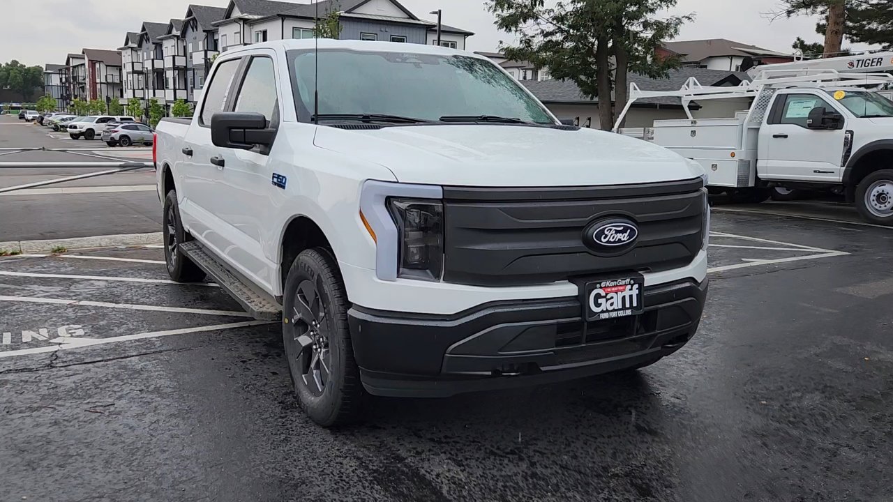 2025 Ford F-150 Lightning photo 13