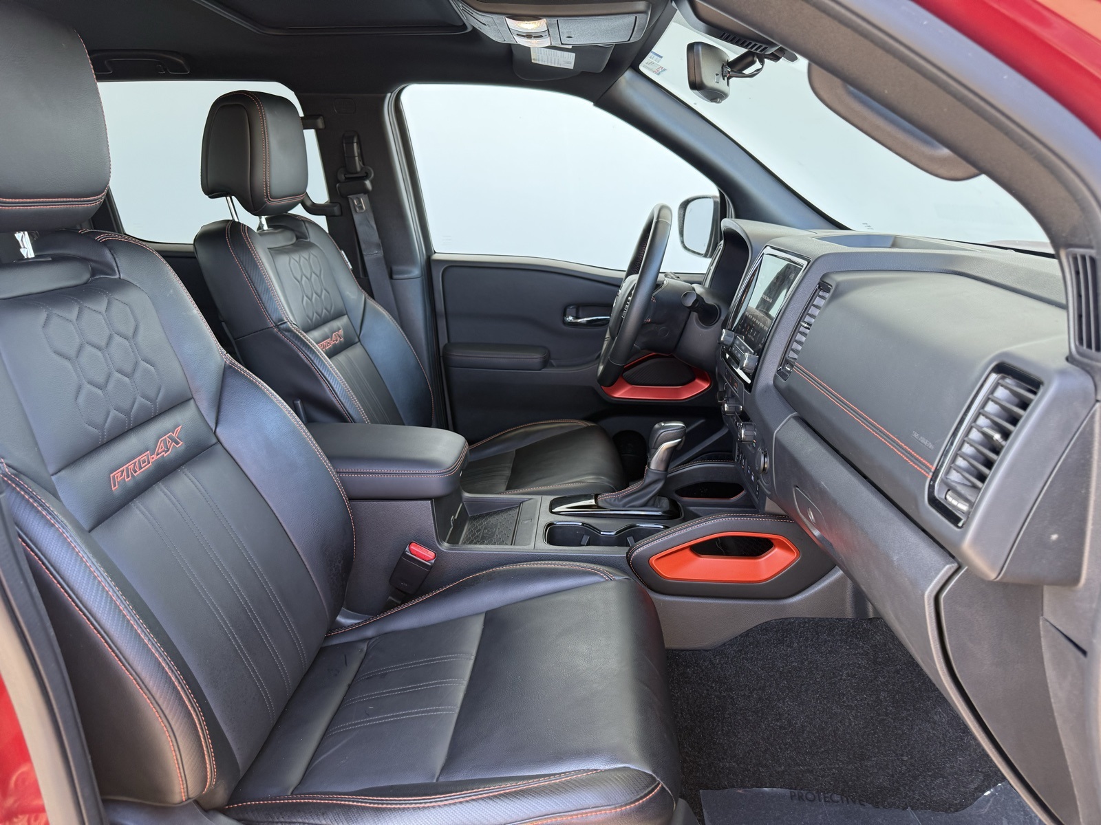 2024 Nissan Frontier PRO-4X photo 9