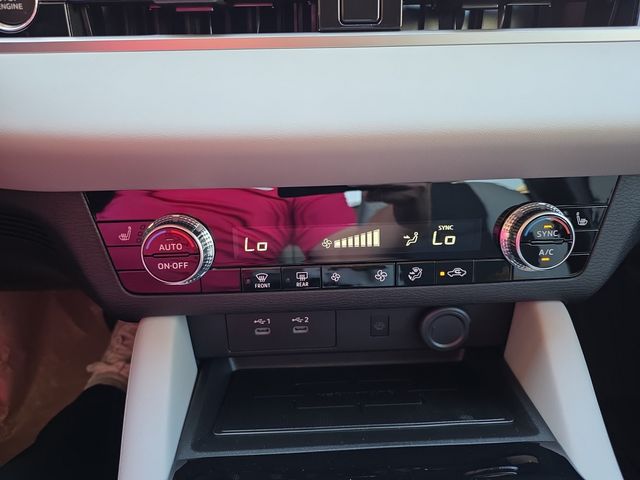 2025 Mitsubishi Outlander SE photo 20