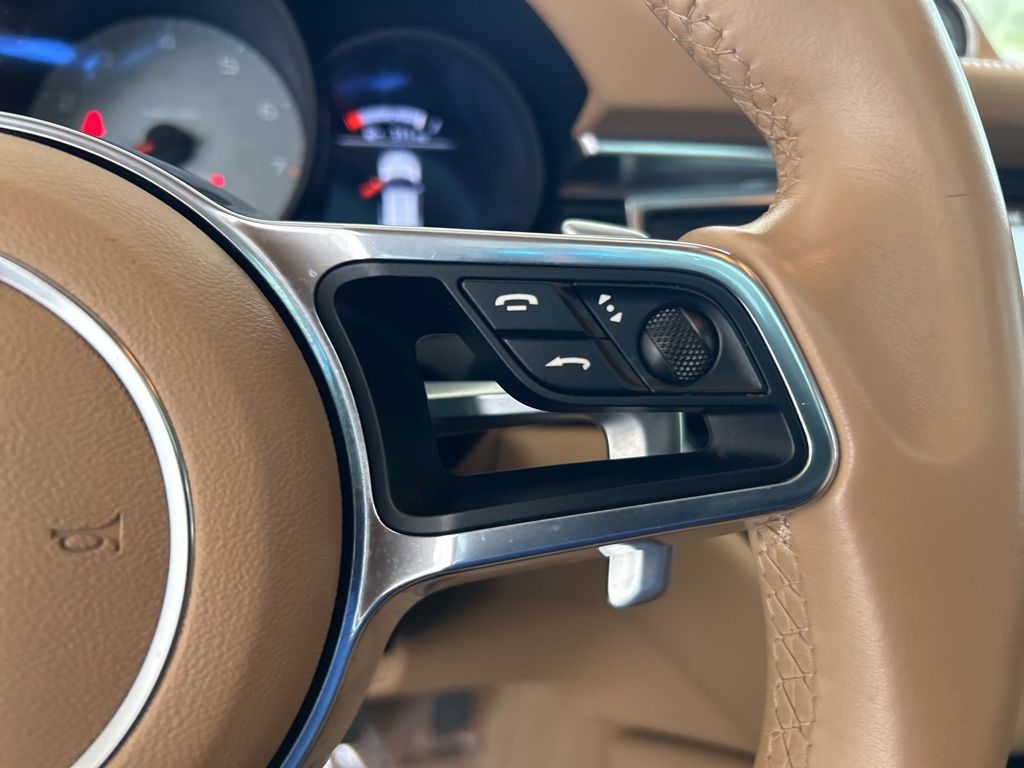 2015 Porsche Macan S photo 45